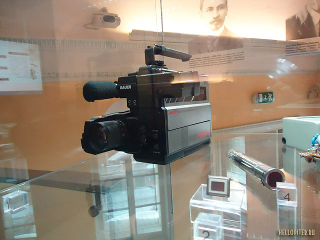 Видеокамера кассетная "Bauer" VCC-406(Япония)1980-е годы.