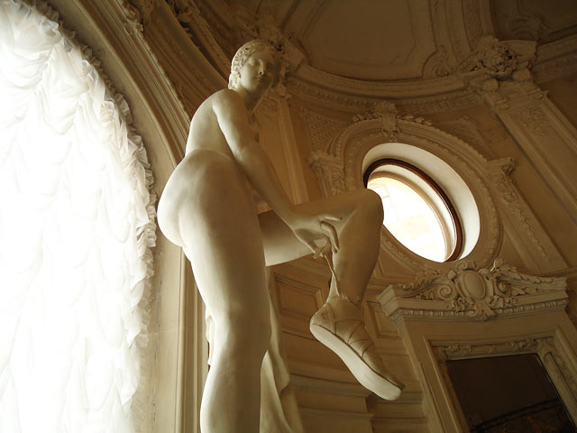 "Венера,снимающая сандалию",копия с бронзовой "Венеры" работы И.П.Витали 1850-е г.г.
