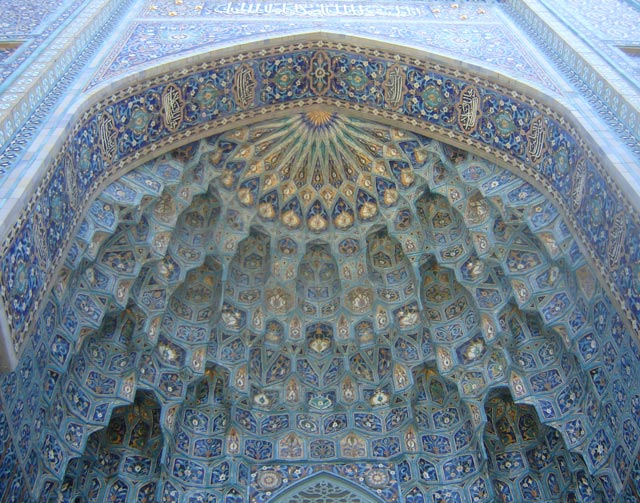 Соборная мечеть.Изразцовый декор портала