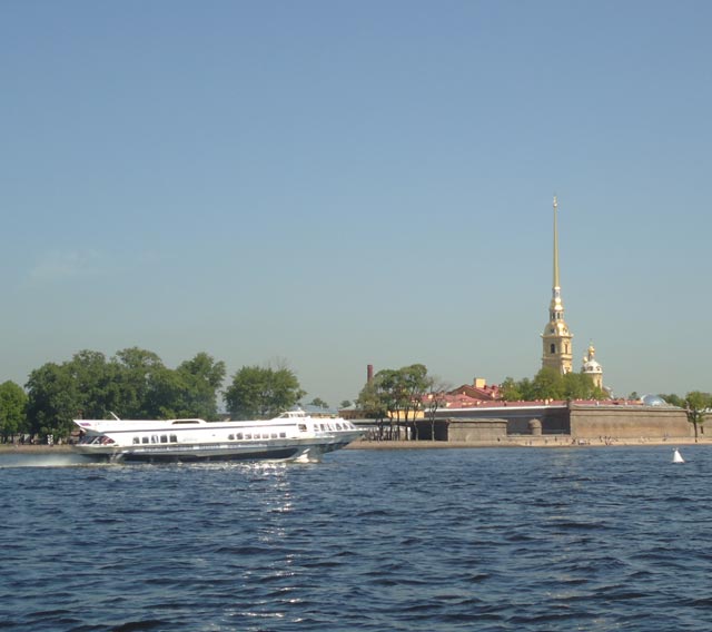 Теплоход "Метеор" на Неве.Санкт-Петербург.