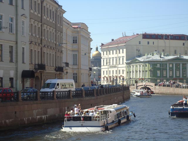 экскурсии по рекам и каналам Санкт-Петербурга.Фото